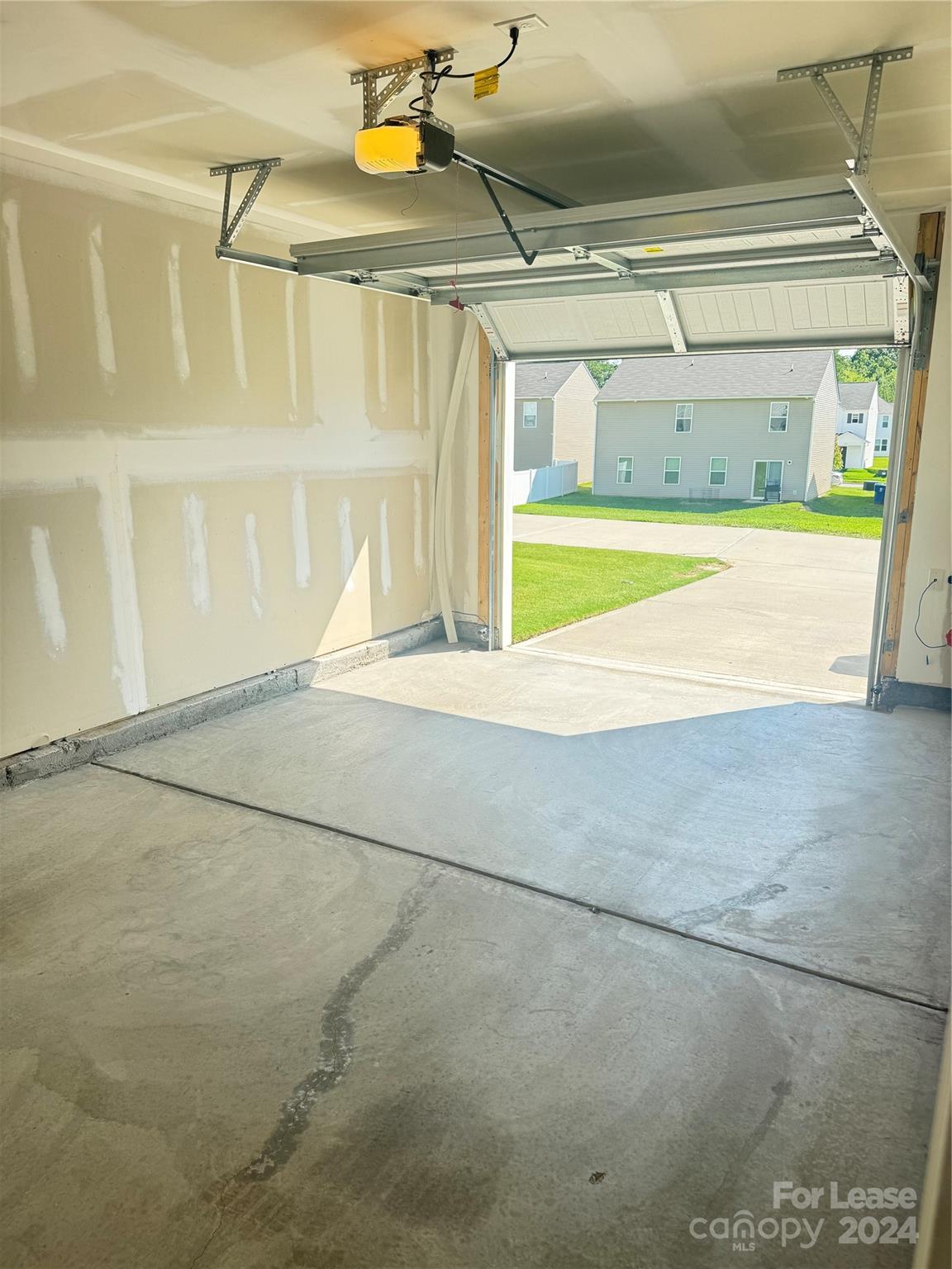 Ashton Manor - Residential Lease