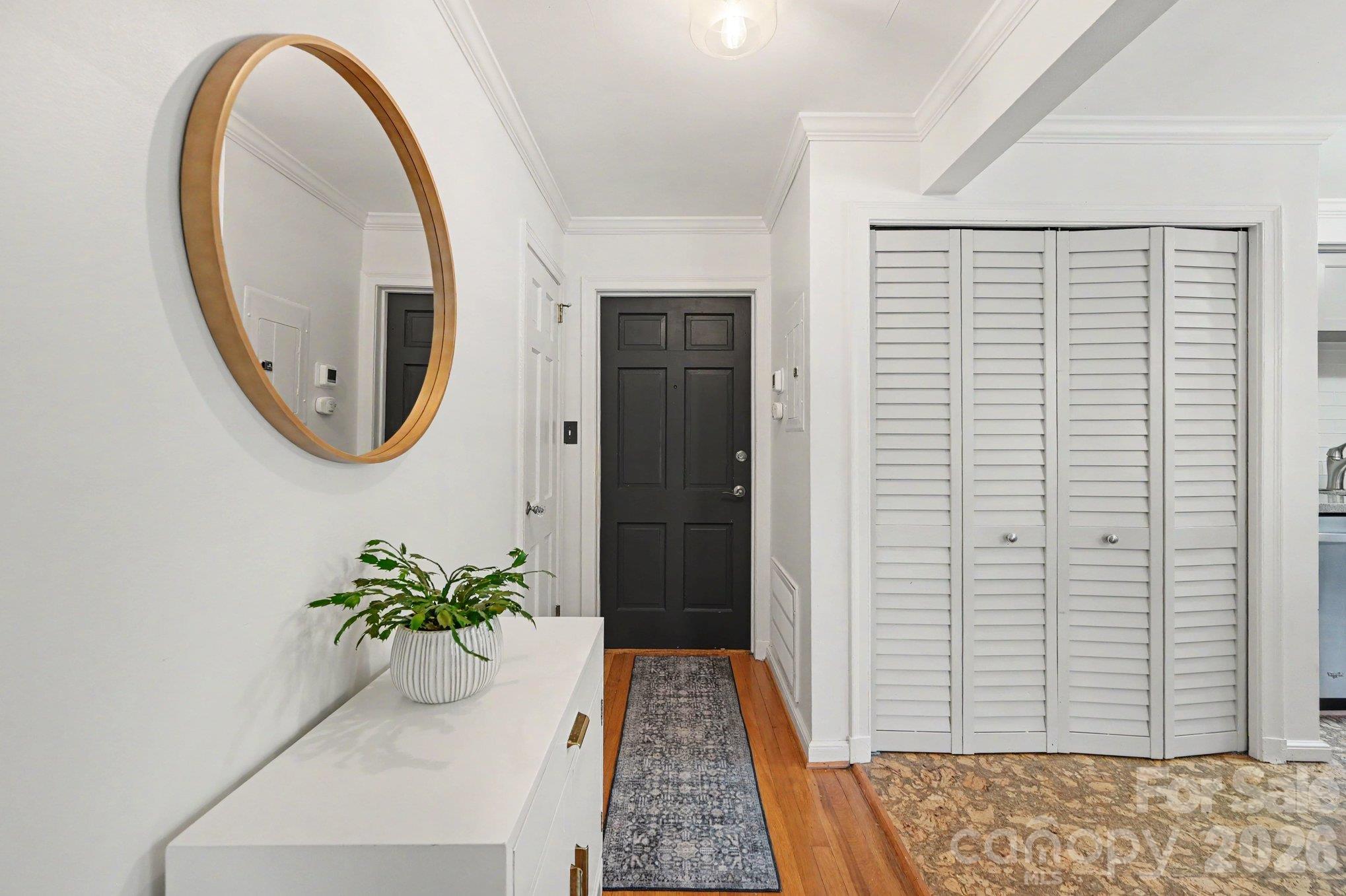 101 S Laurel Avenue 72B