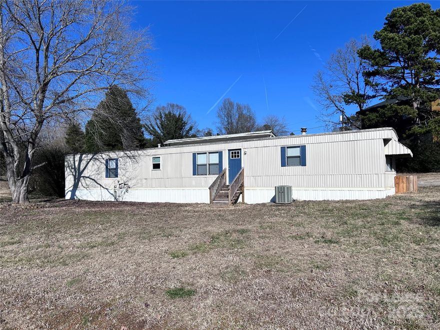 Unwind in the heart of Mooresville at 117 Ensign Place, where a charming three-bedroom, two-bathroom home awaits to welcome you. This delightful 1,400 sq ft residence offers a perfect blend of comfort and convenience, ideal for those seeking a peaceful retreat. Step inside to discover a spacious and light-filled living area, perfect for both relaxation and entertaining. The well-appointed kitchen is ready to inspire your culinary adventures, with plenty of space for all your cooking essentials. Each of the three bedrooms promises a restful night's sleep, while the two full bathrooms ensure ample privacy and comfort for everyone. Residents benefit from the Resident Benefits Package (RBP) for $55/month, which includes liability insurance, credit-building opportunities, up to $1M identity theft protection, HVAC air filter delivery, concierge services for utilities and home setup, a rewards program, on-demand pest control, and more! Details available upon application.