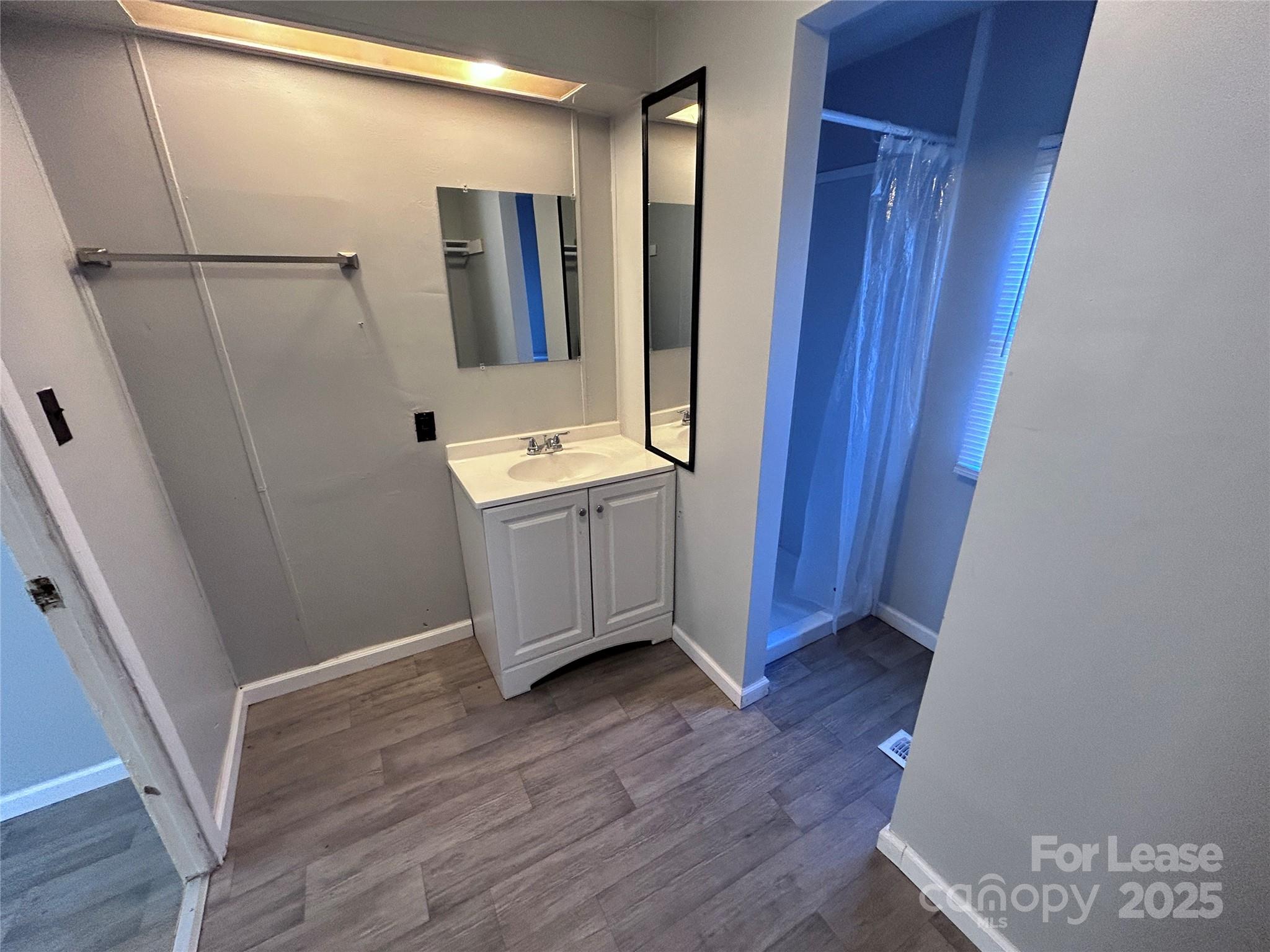 Cove View Park - Residential Lease