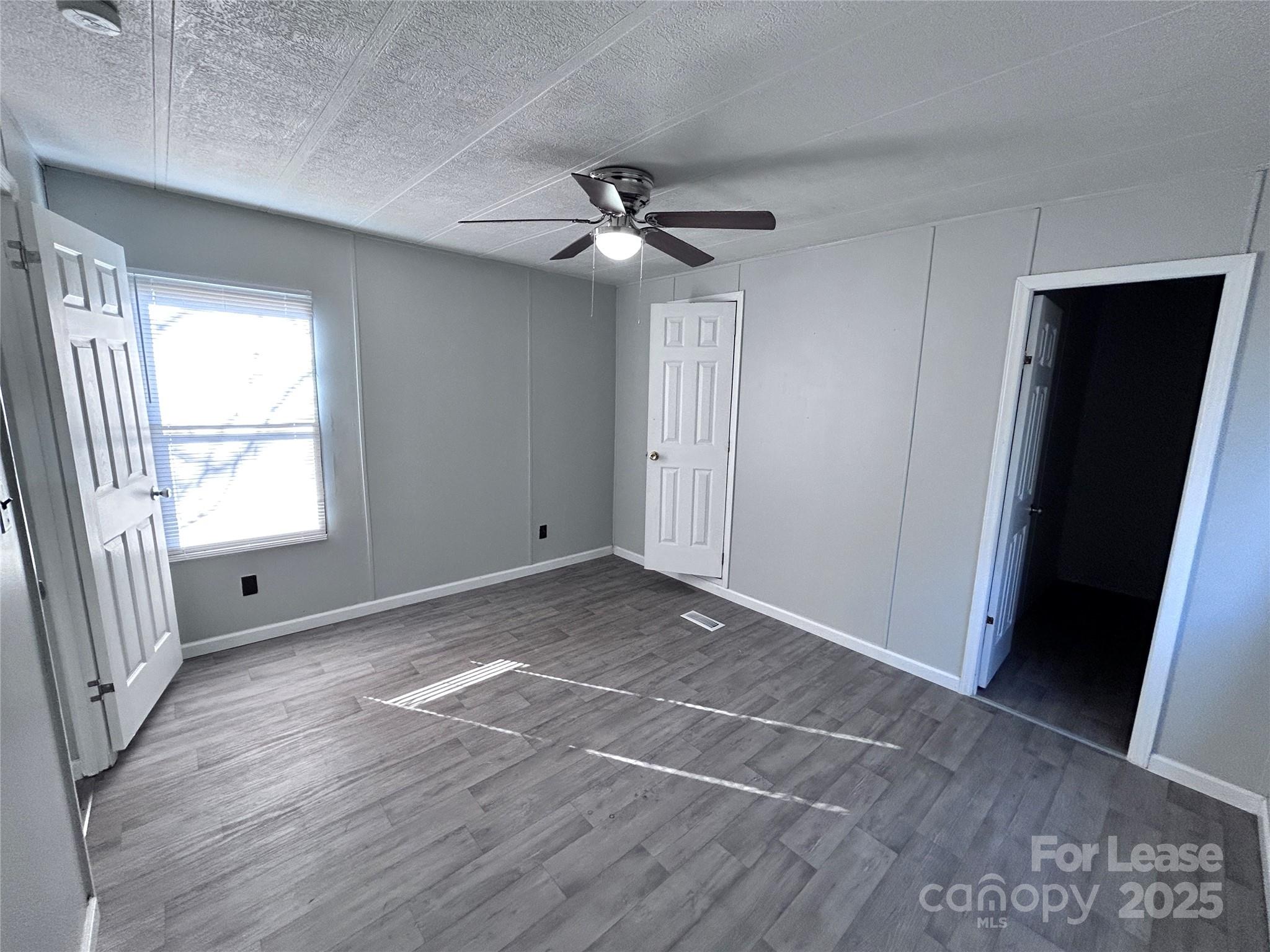 Cove View Park - Residential Lease