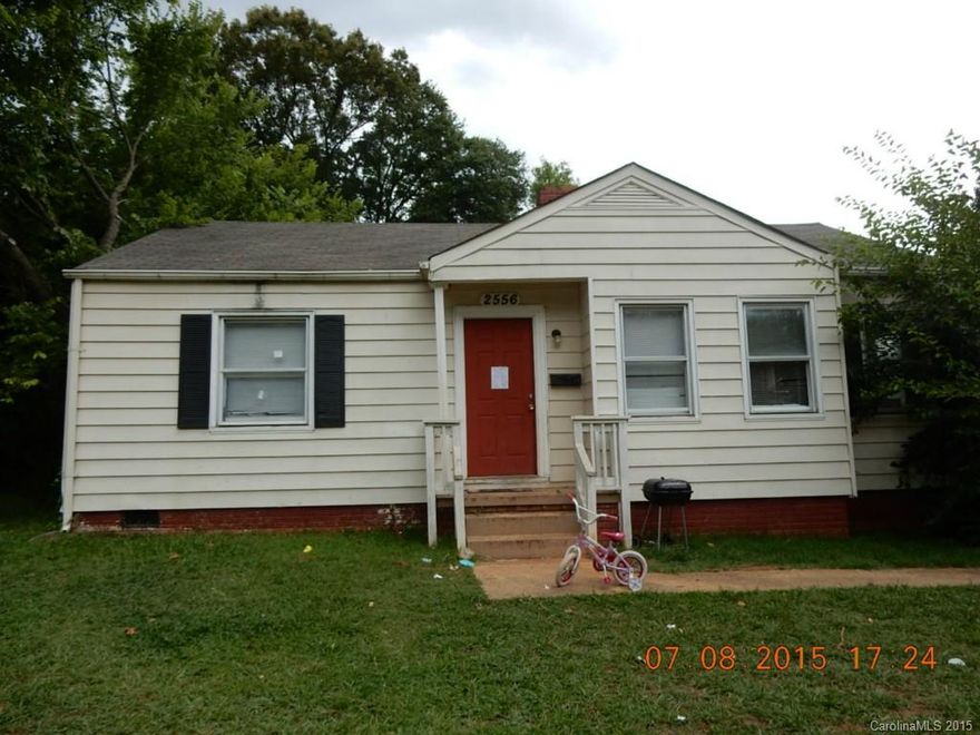 Looking for the perfect property to invest in for rental or remodel and sell. This 3 bedroom with 1 full bath has the location to draw tenants or buyers for your fixer upper. Close to Revolution Park. The next up and coming neighborhood in West Charlotte.