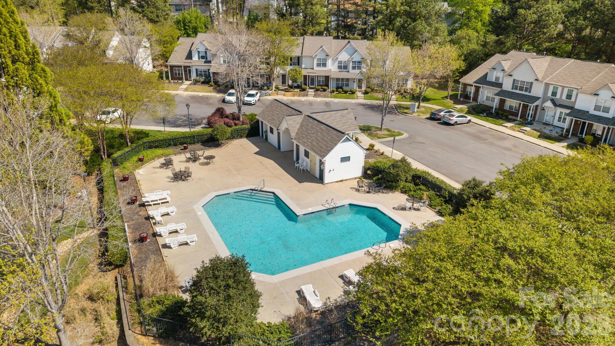 The Townes At River Crossing - Residential