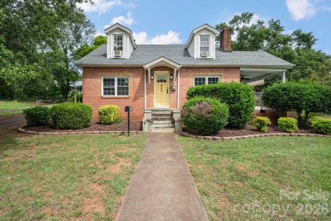Photo of 232 Maple Street, Rutherfordton, NC 28139 (MLS # 4407225)