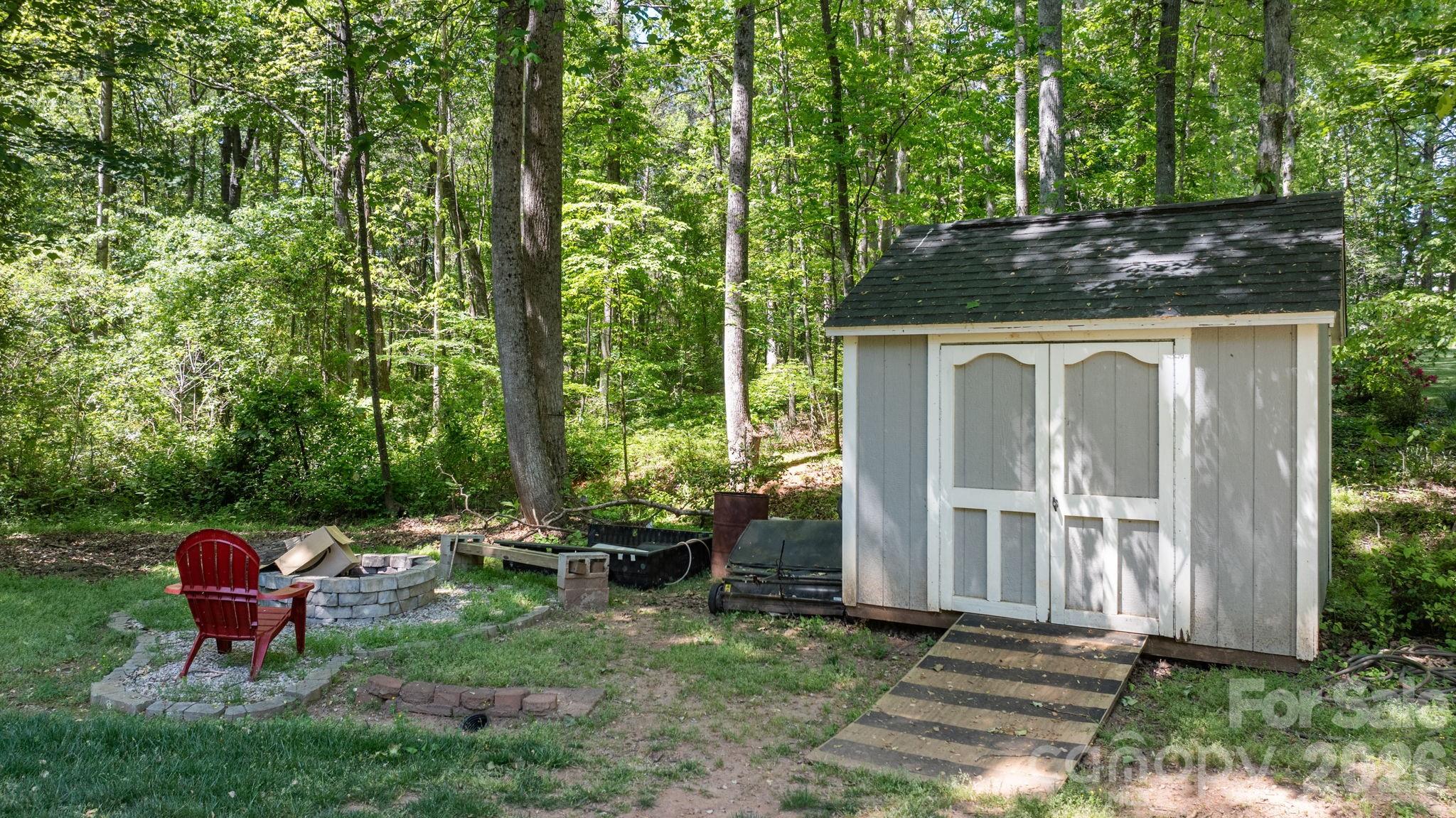 Country Club Acres - Residential