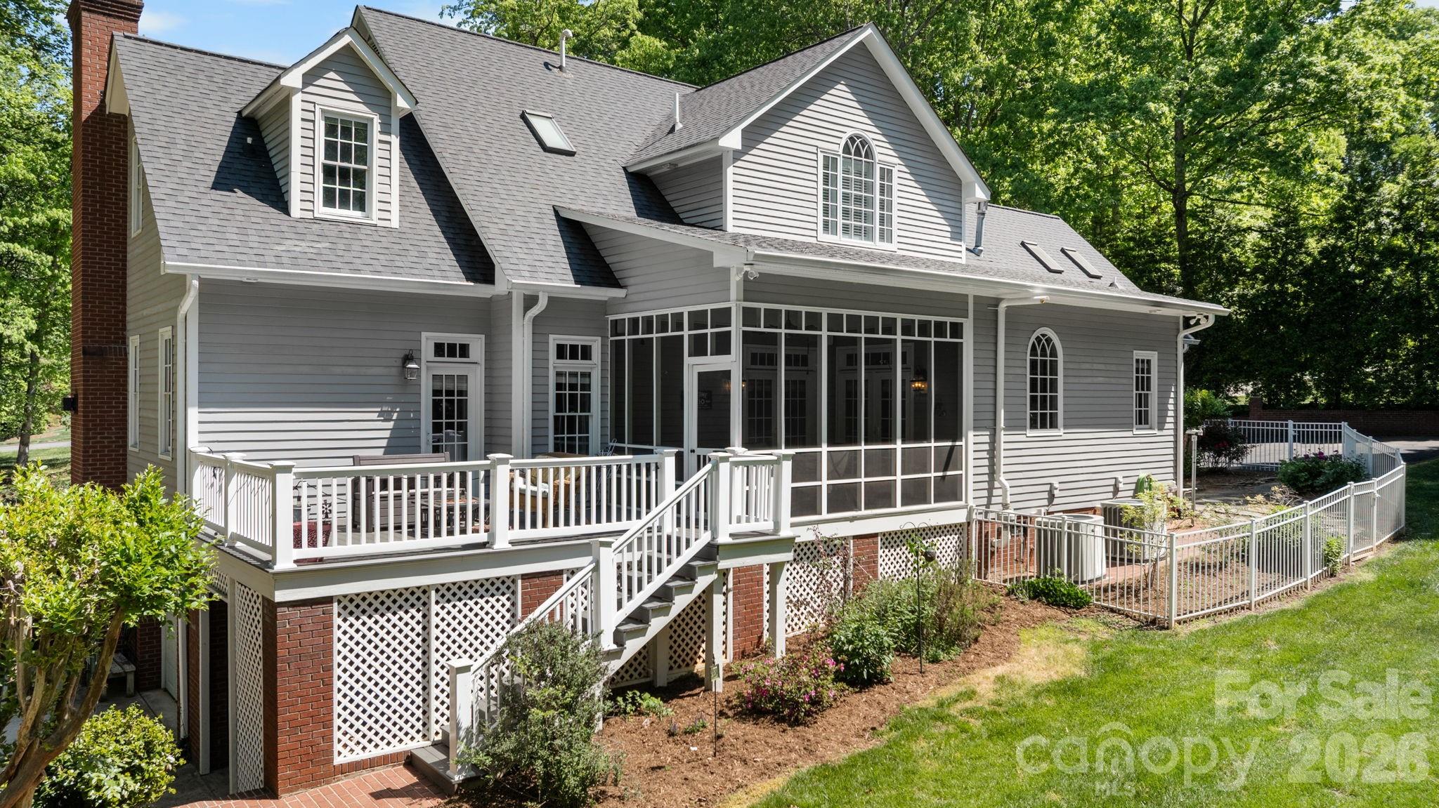 Country Club Acres - Residential