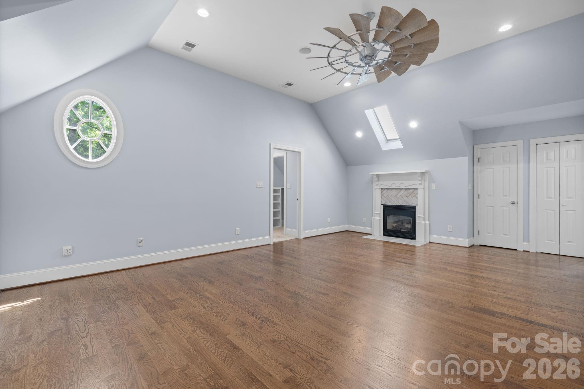 Country Club Acres - Residential