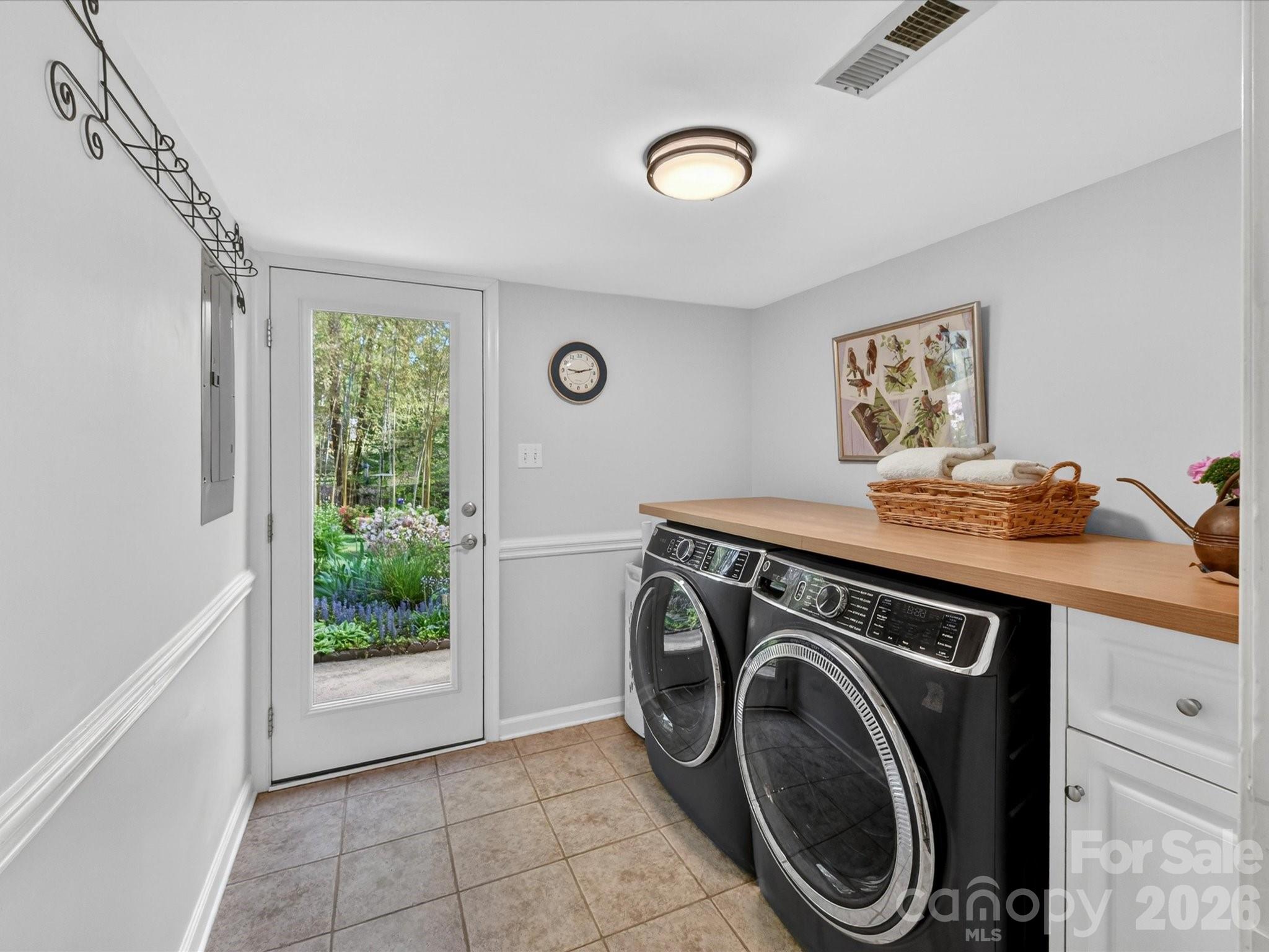 Beverly Woods East - Residential