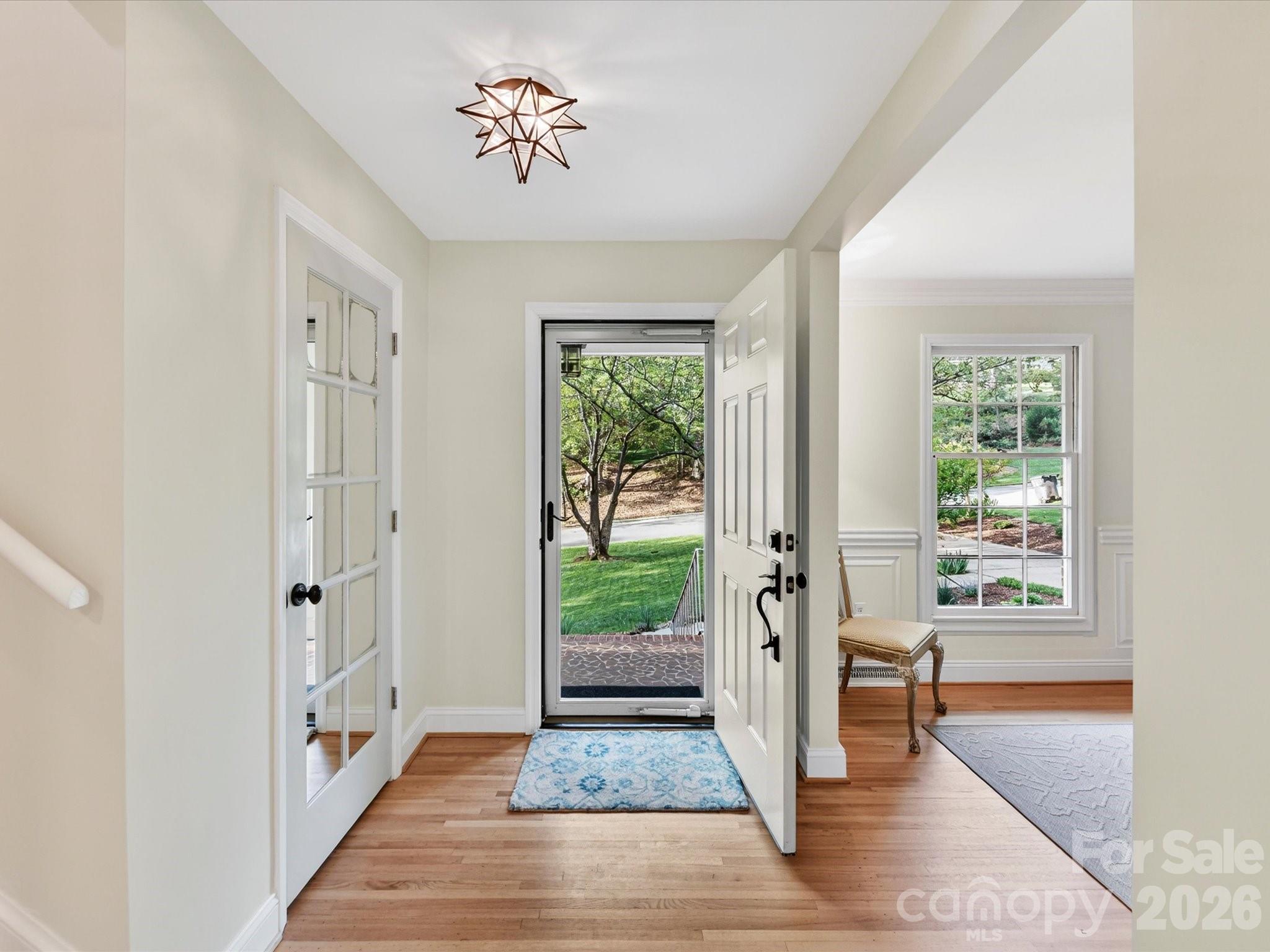 2818 Hinsdale Street