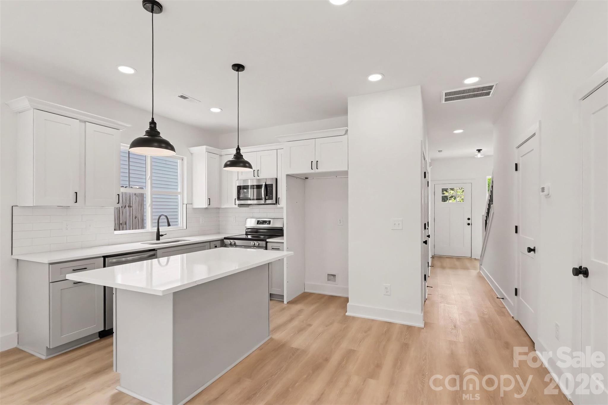 206 W Todd Lane A & B