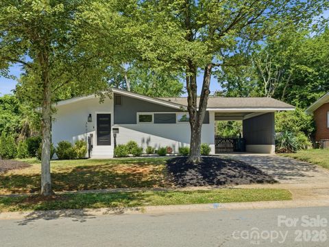 Photo of 3633 Rosehaven Drive, Charlotte, NC 28205 (MLS # 4383444)