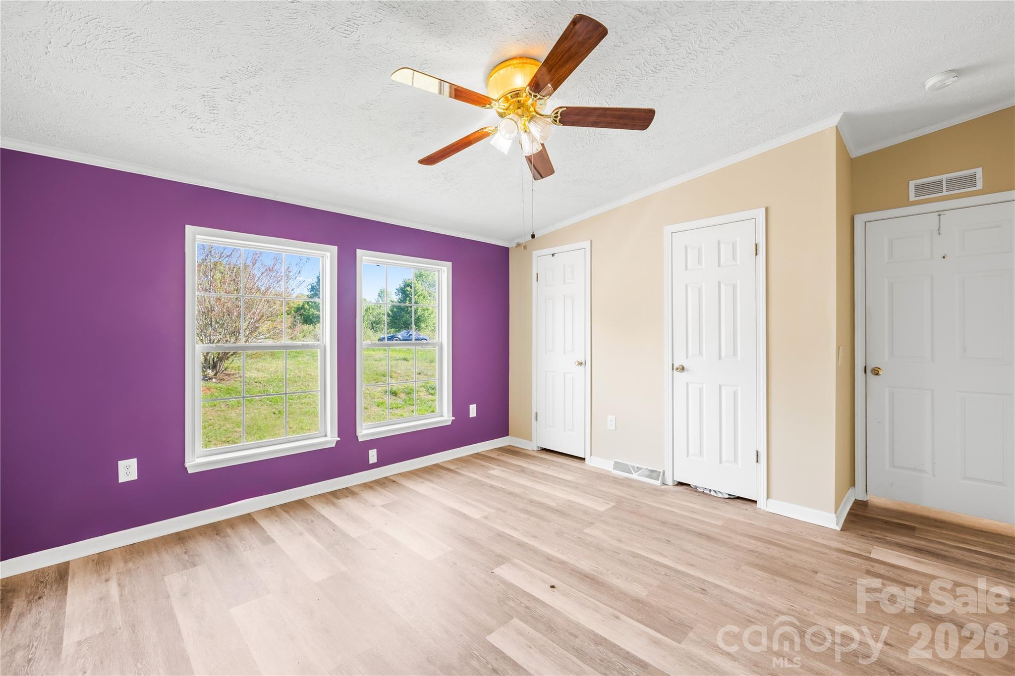 Twin Oaks Estate - Residential