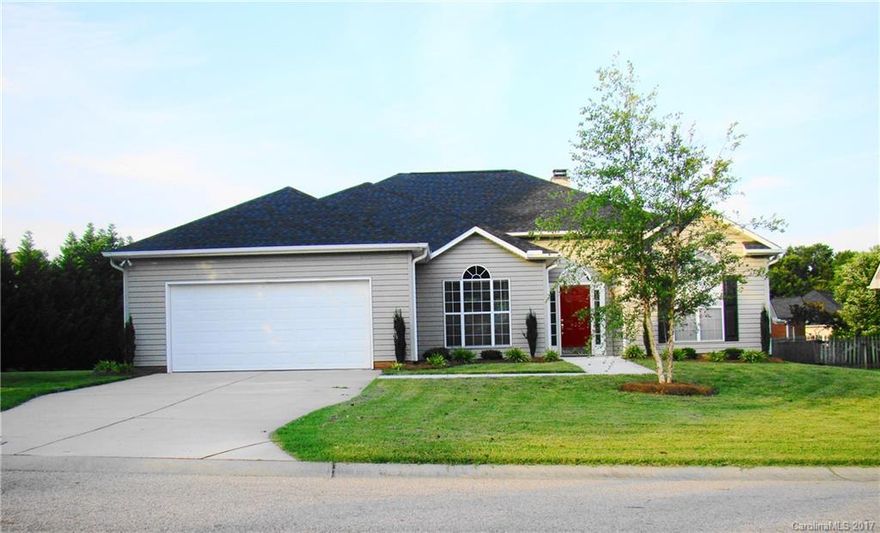 Absolutely beautiful!  Recently remodeled with all stainless appliances, granite counter tops, hardwoods. Large rooms, very open and has a private office.  All lawn maintenance handled by owner.  Convenient to I85, university area, shopping and restaurants. You will love this home!