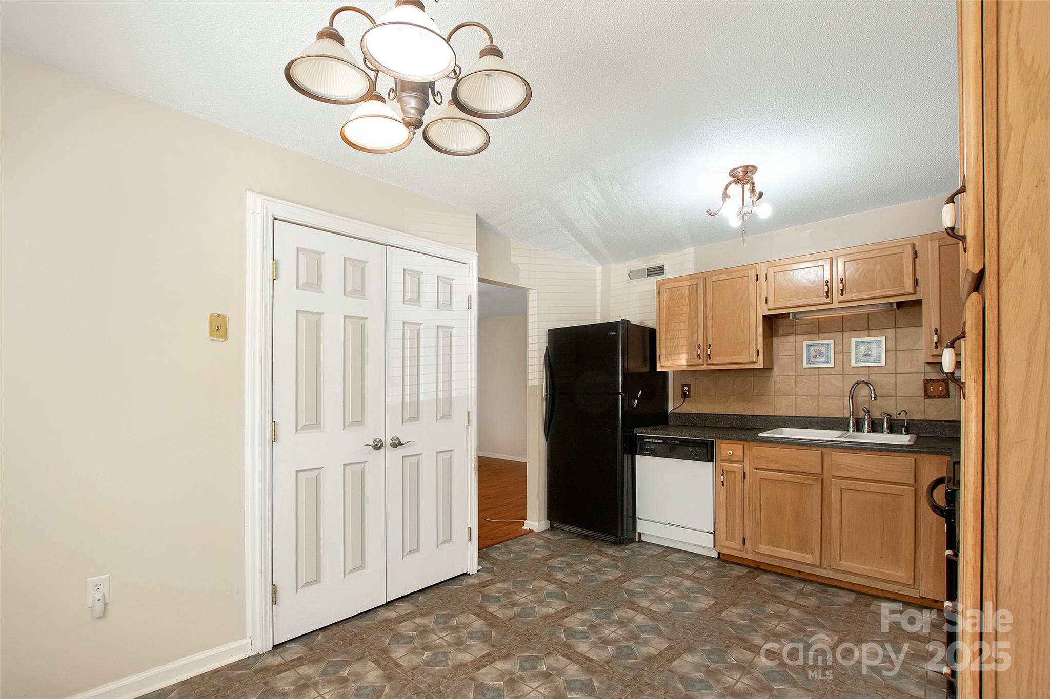 Hunters Chase - Residential