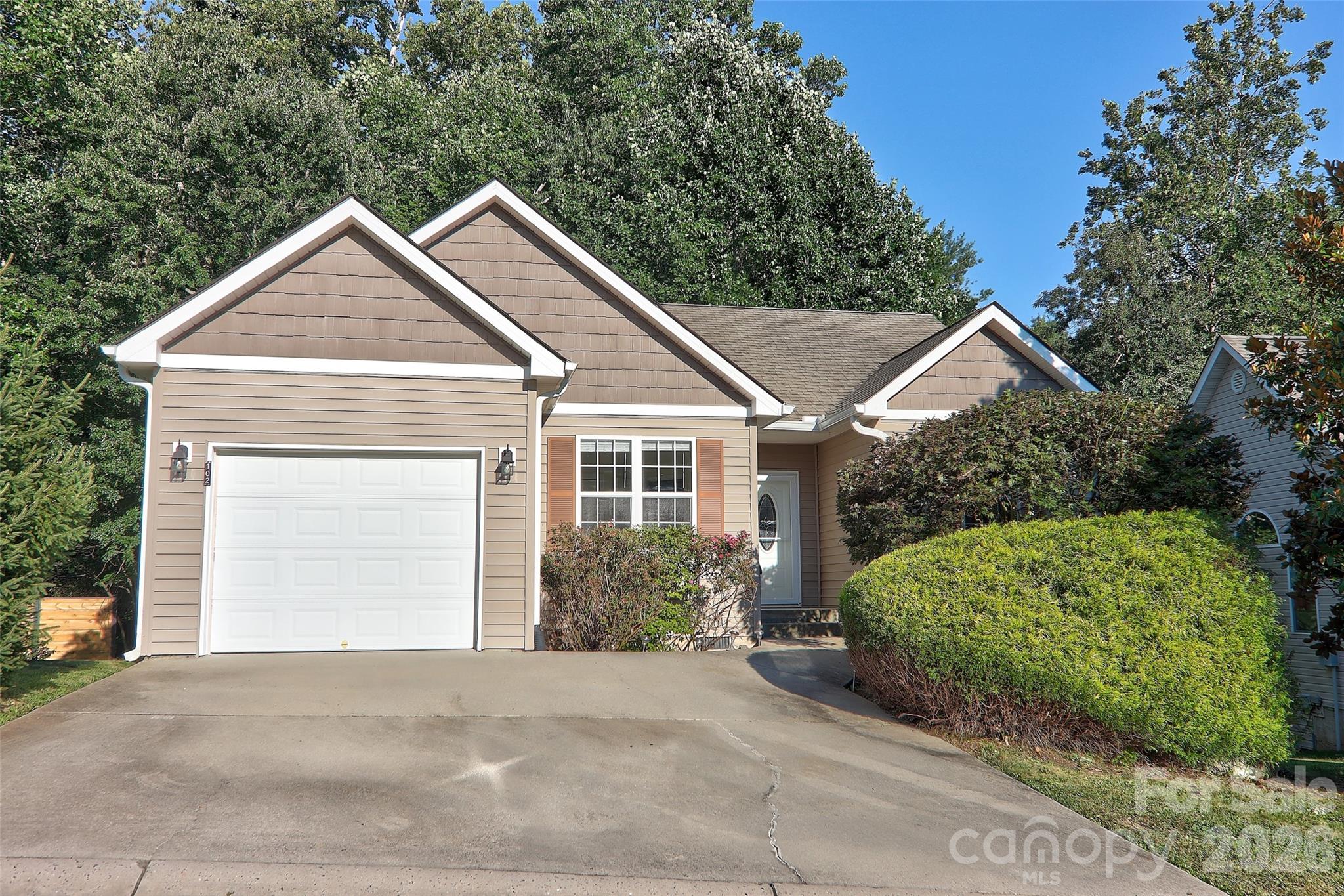 102 Woodcreek Circle