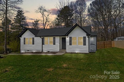 192 Duckworth Avenue Brevard NC 28712
