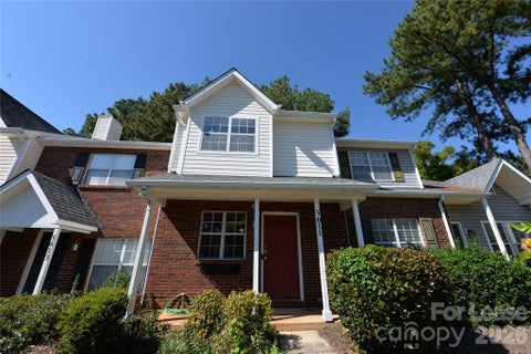 Photo of 5611 Prescott Court, Charlotte, NC 28269 (MLS # 4434672)
