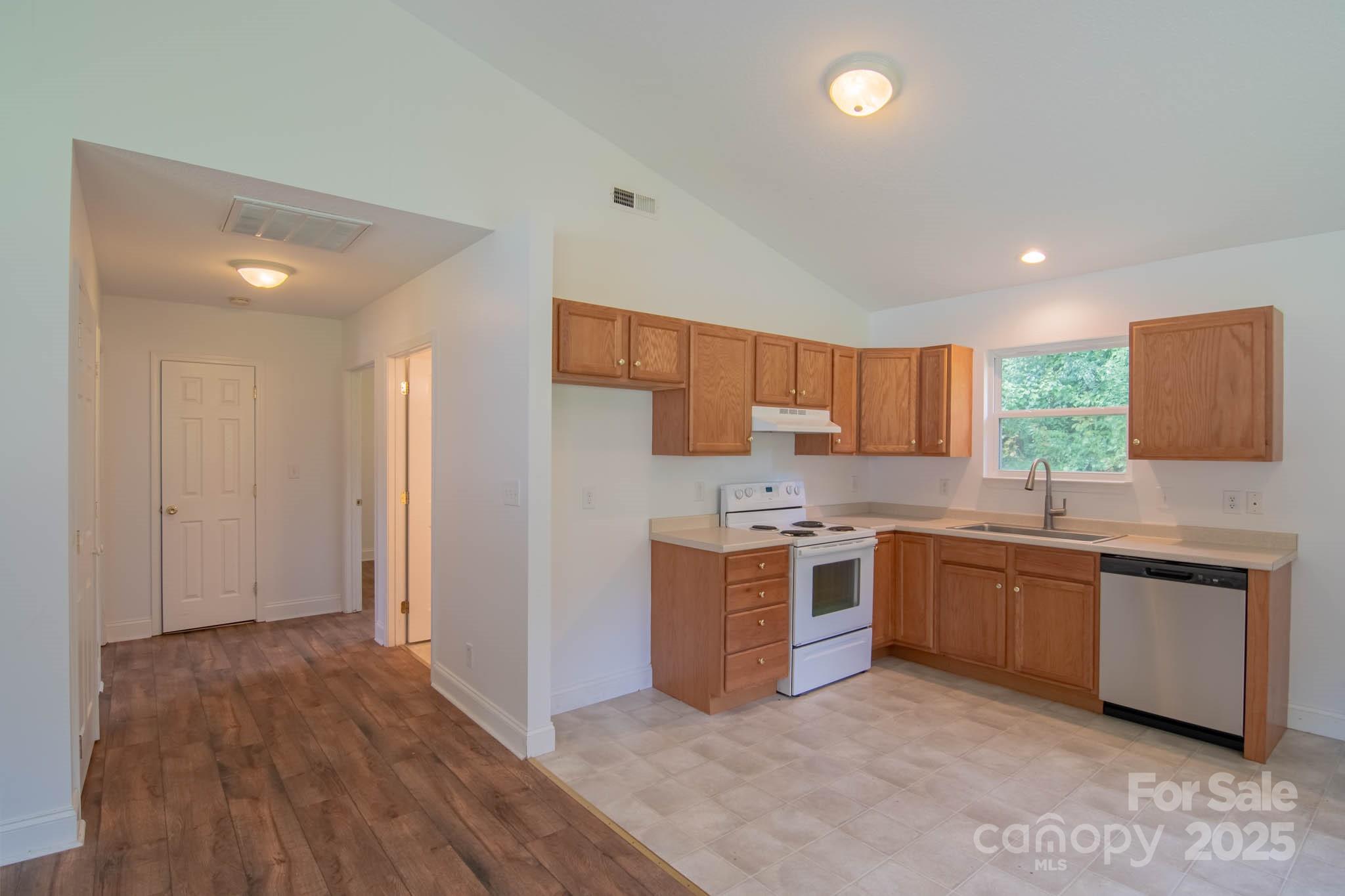 835 3rd Avenue W