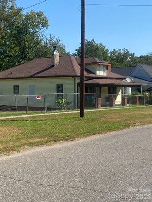211 E WASHINGTON AVE, BESSEMER CITY, NC 28016 - Image f71c802adcad43c9d41d9cb446e8bb4e/2730677344