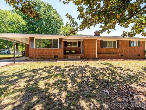354 S Magnolia Street Mooresville NC 28115