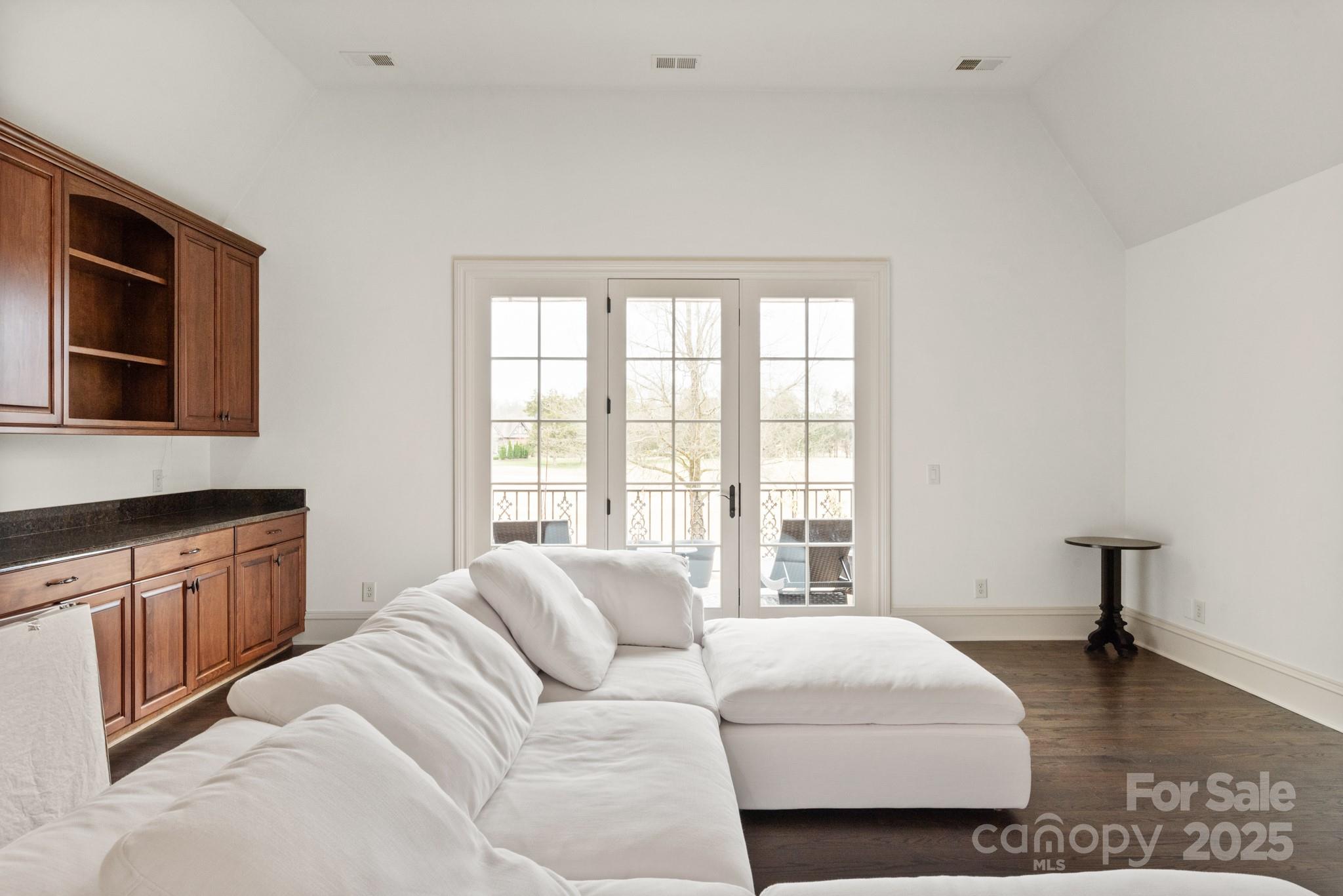 Longview - Residential