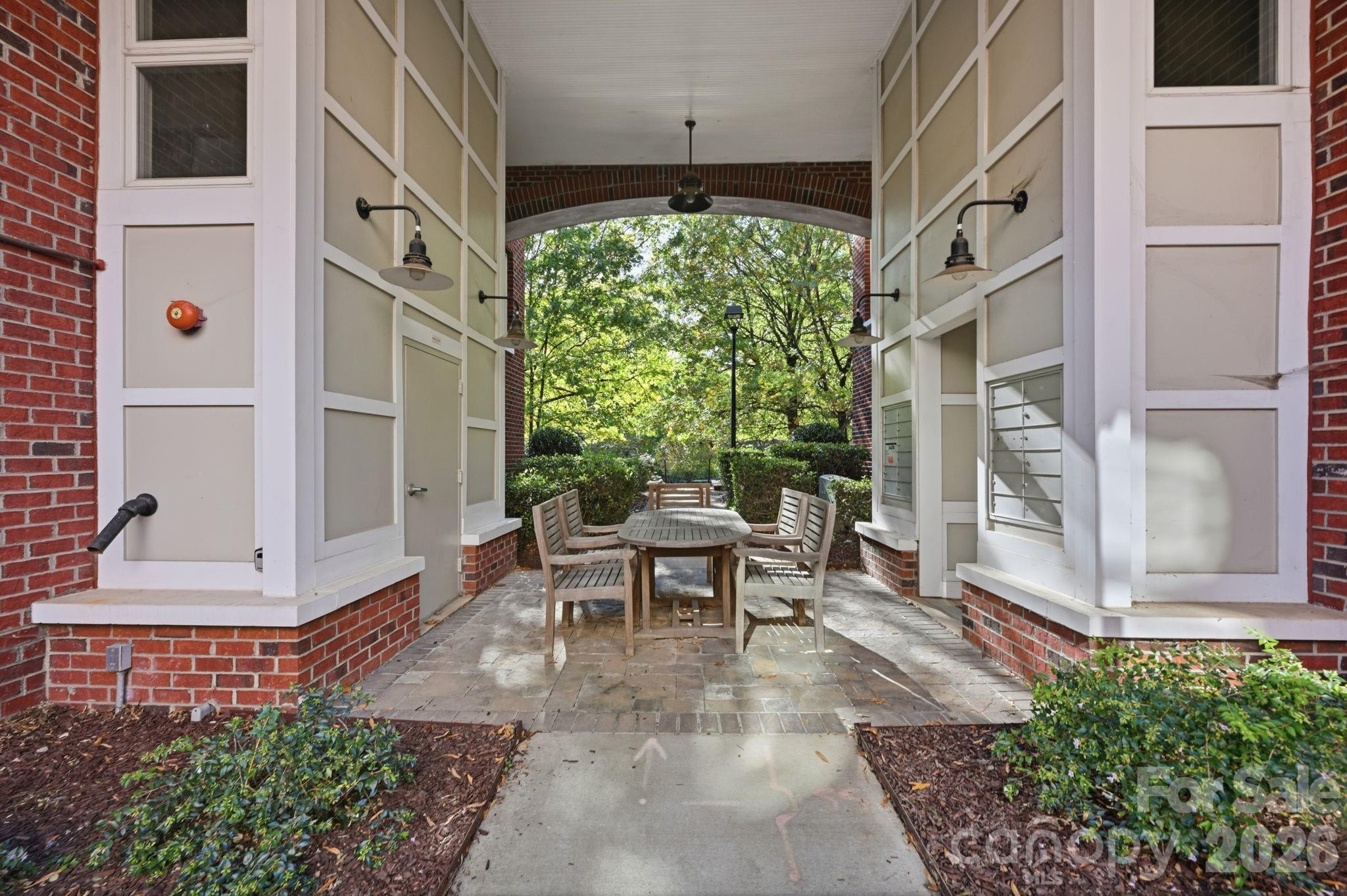 Elizabeth - Residential