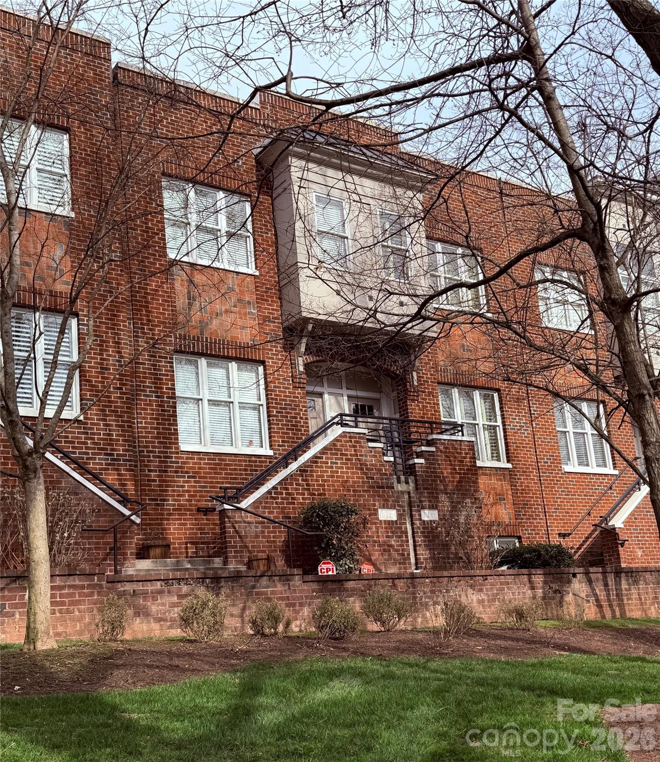 Elizabeth - Residential