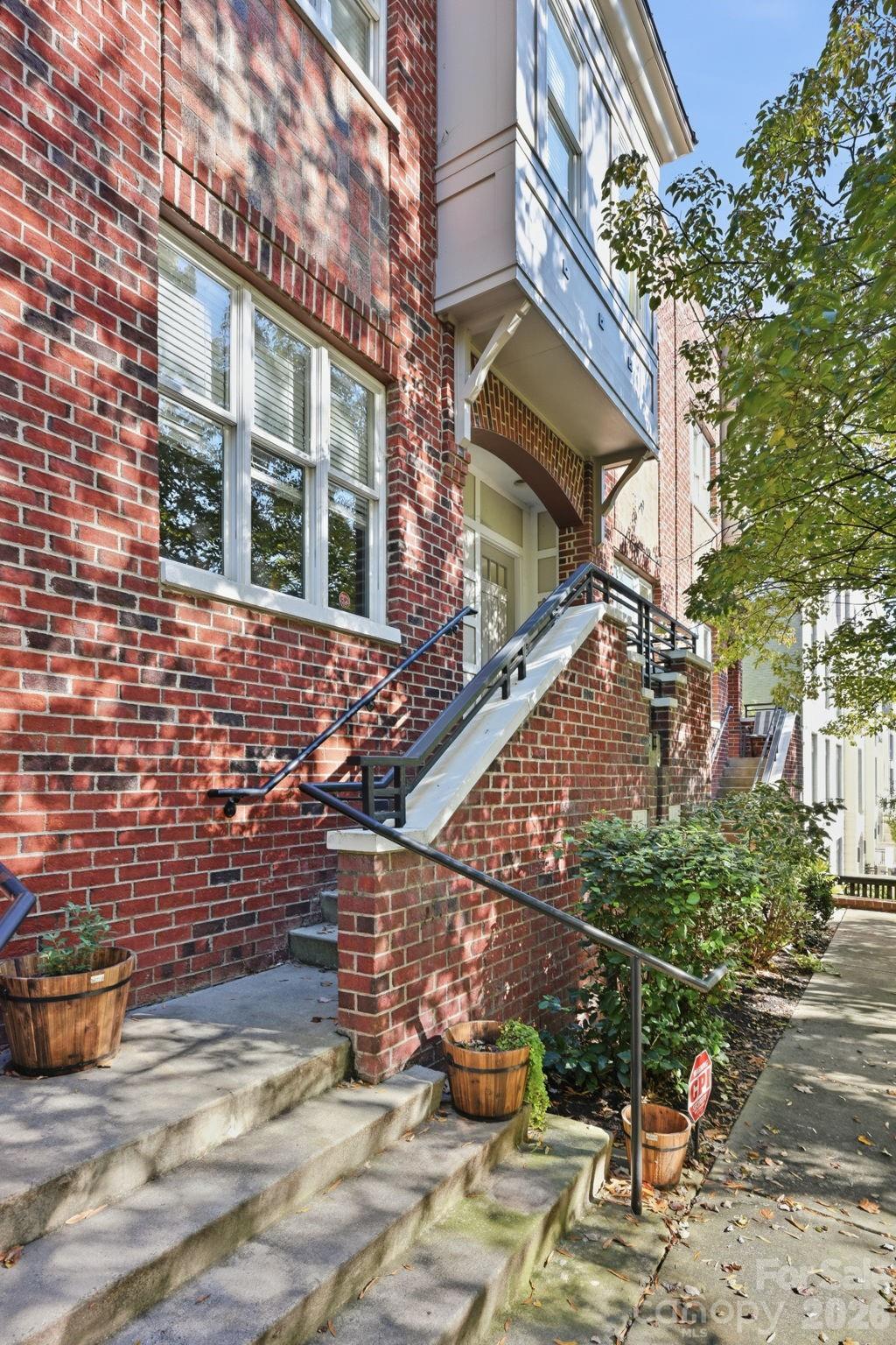 Elizabeth - Residential