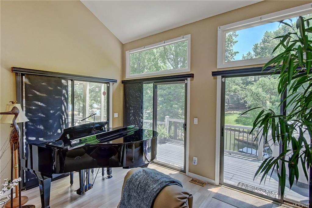 Tega Cay - Residential