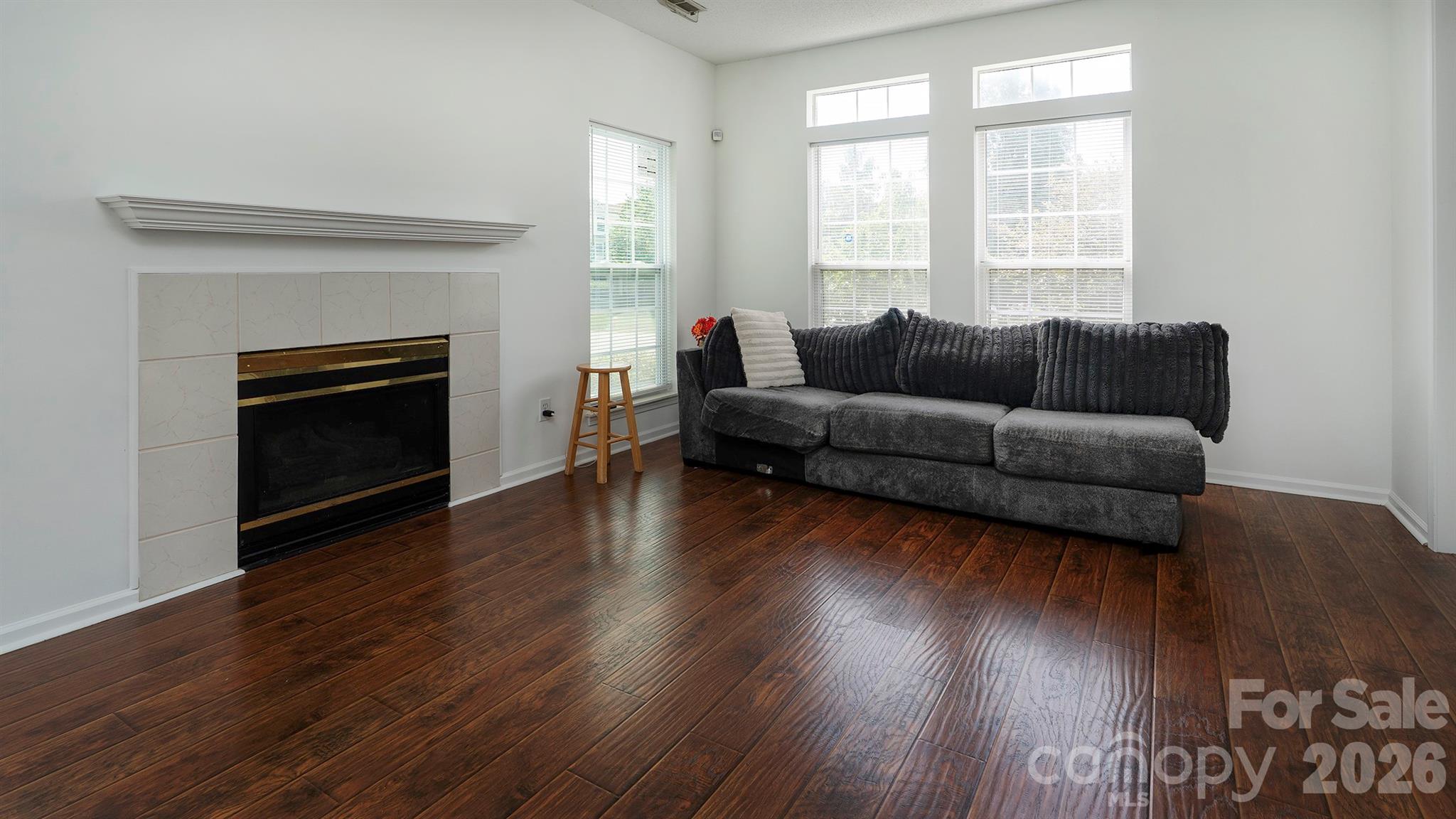 11807 Song Sparrow Lane