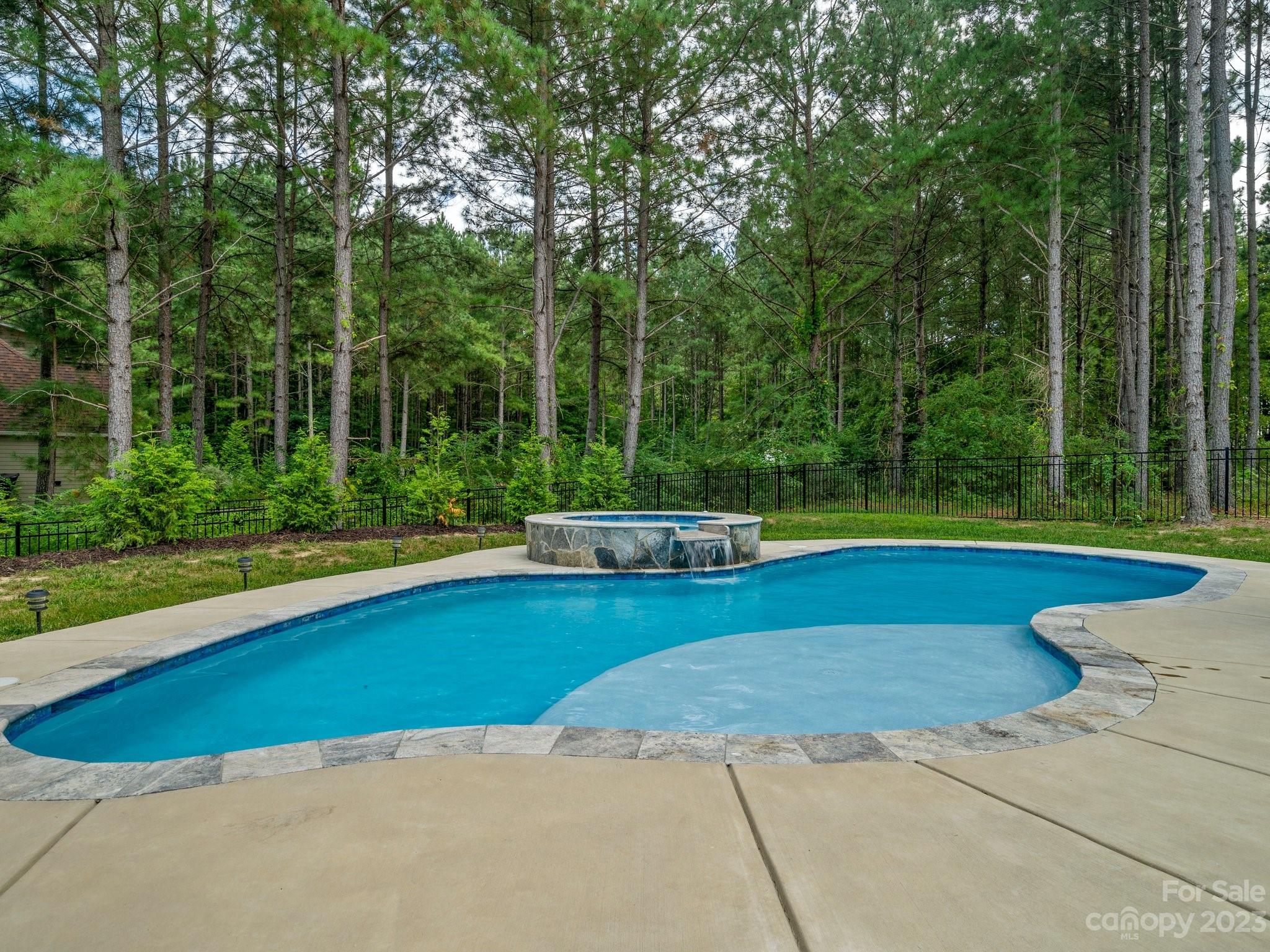 Lauren Pines - Residential