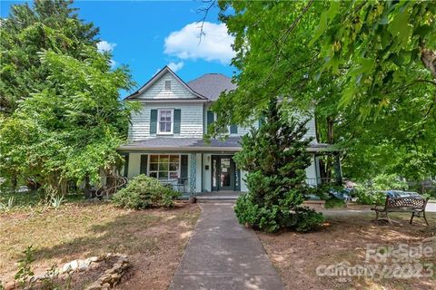 2 Westwood Place Asheville NC 28806