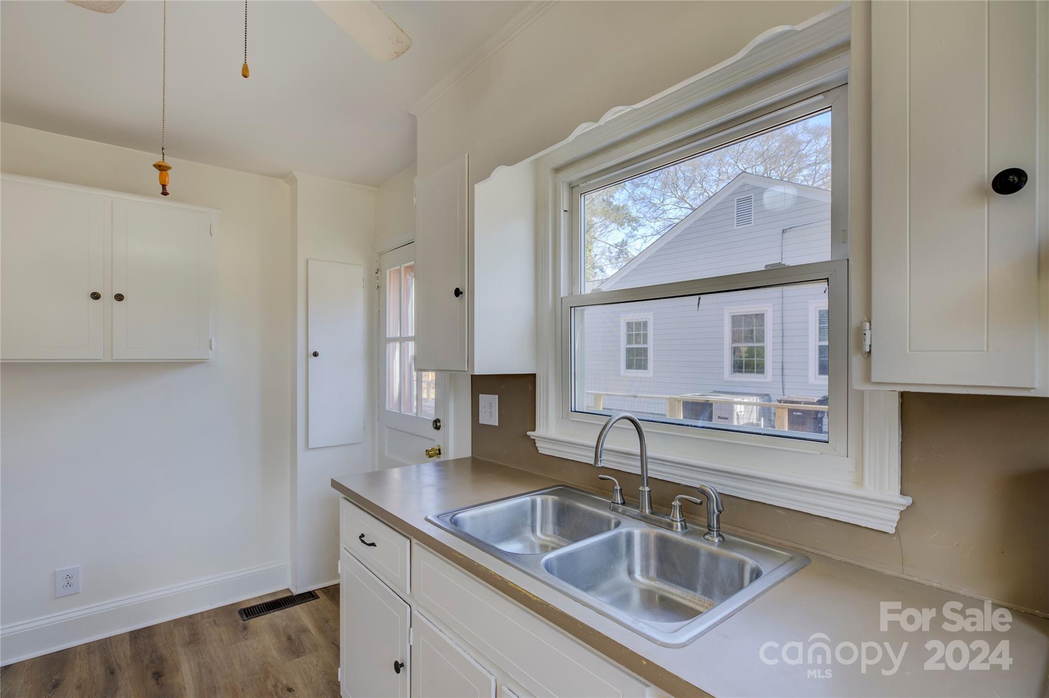 Seventeen Acres - Residential