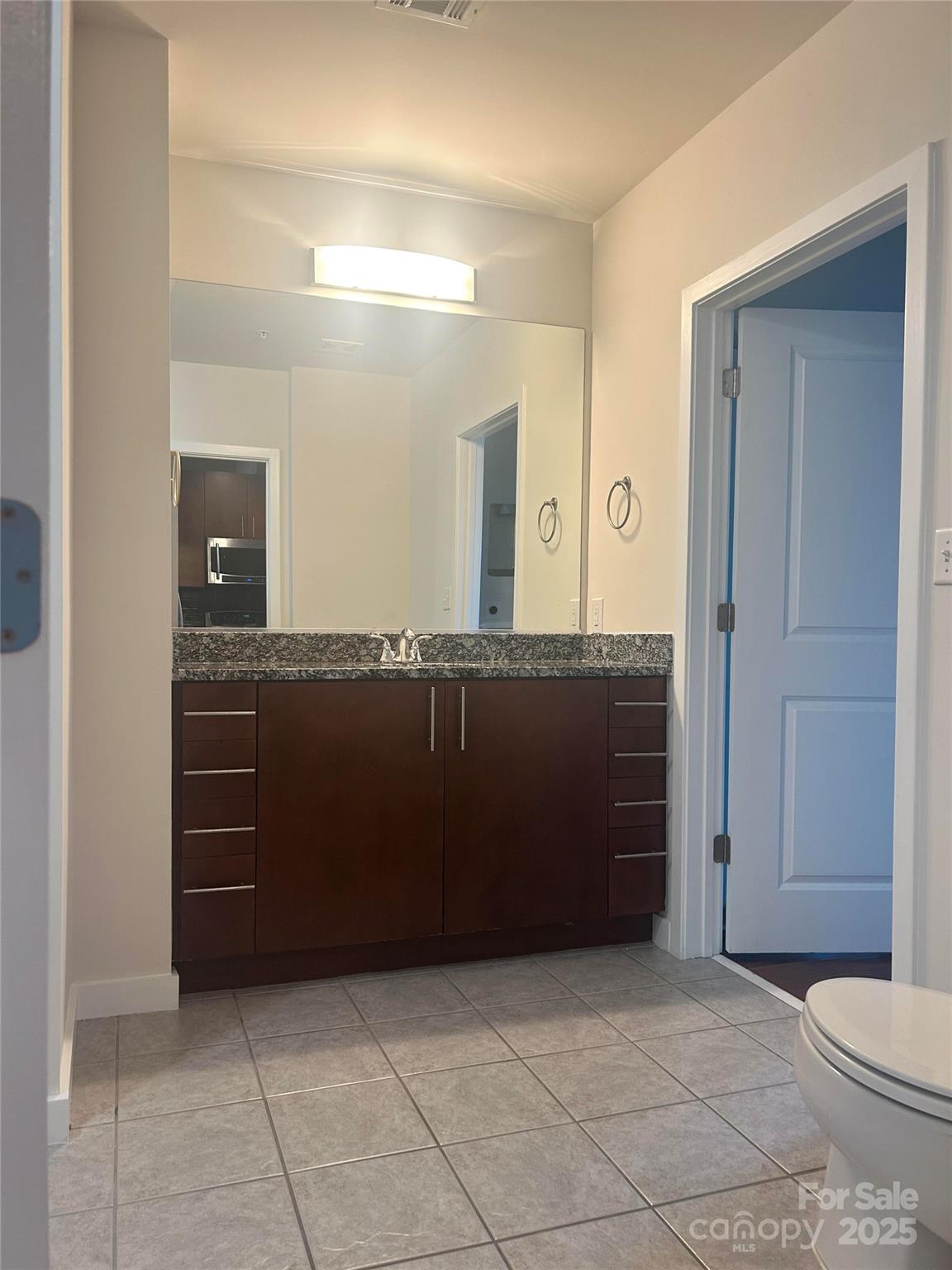 Avenue Condominiums - Residential