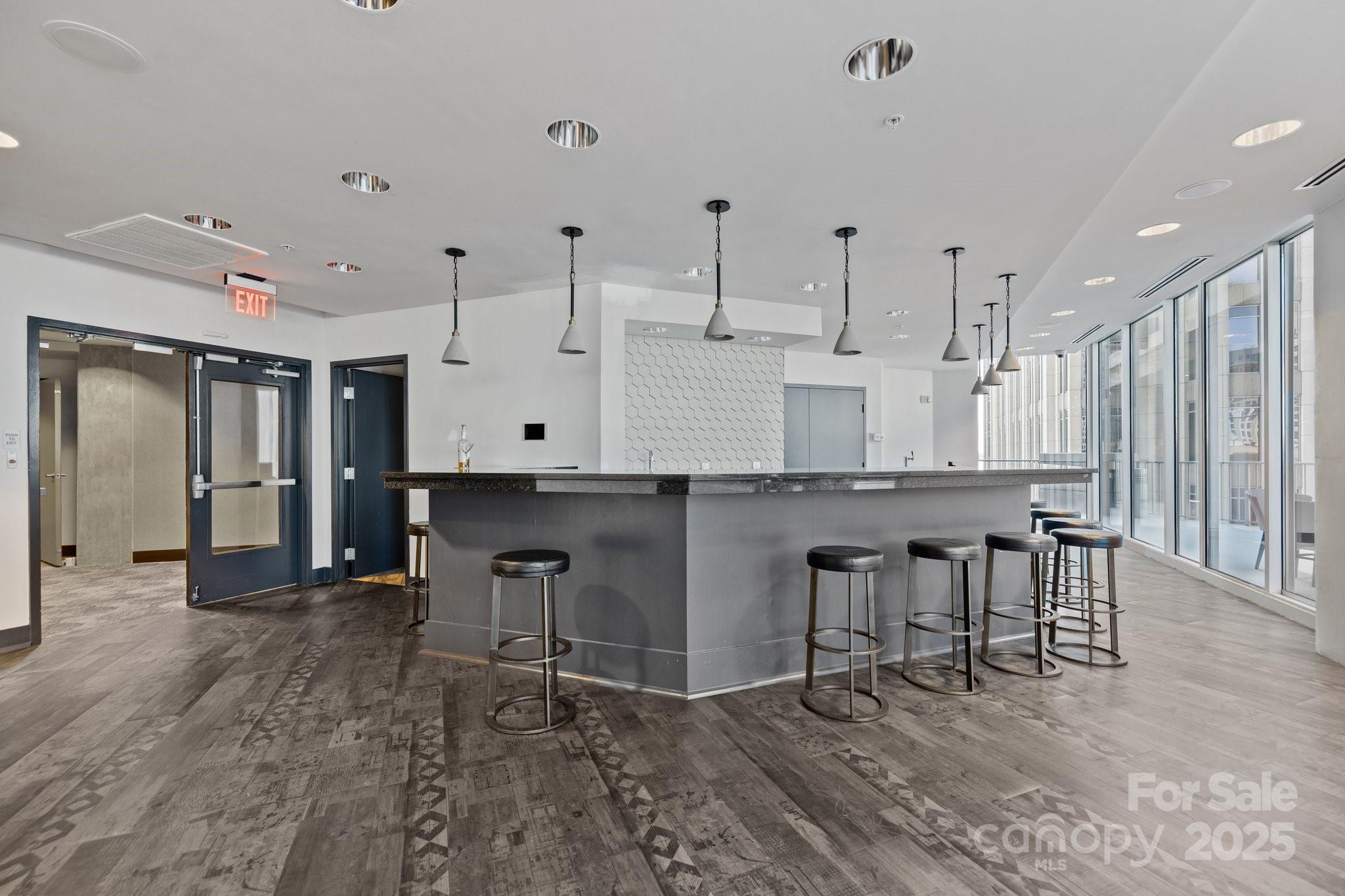 Avenue Condominiums - Residential