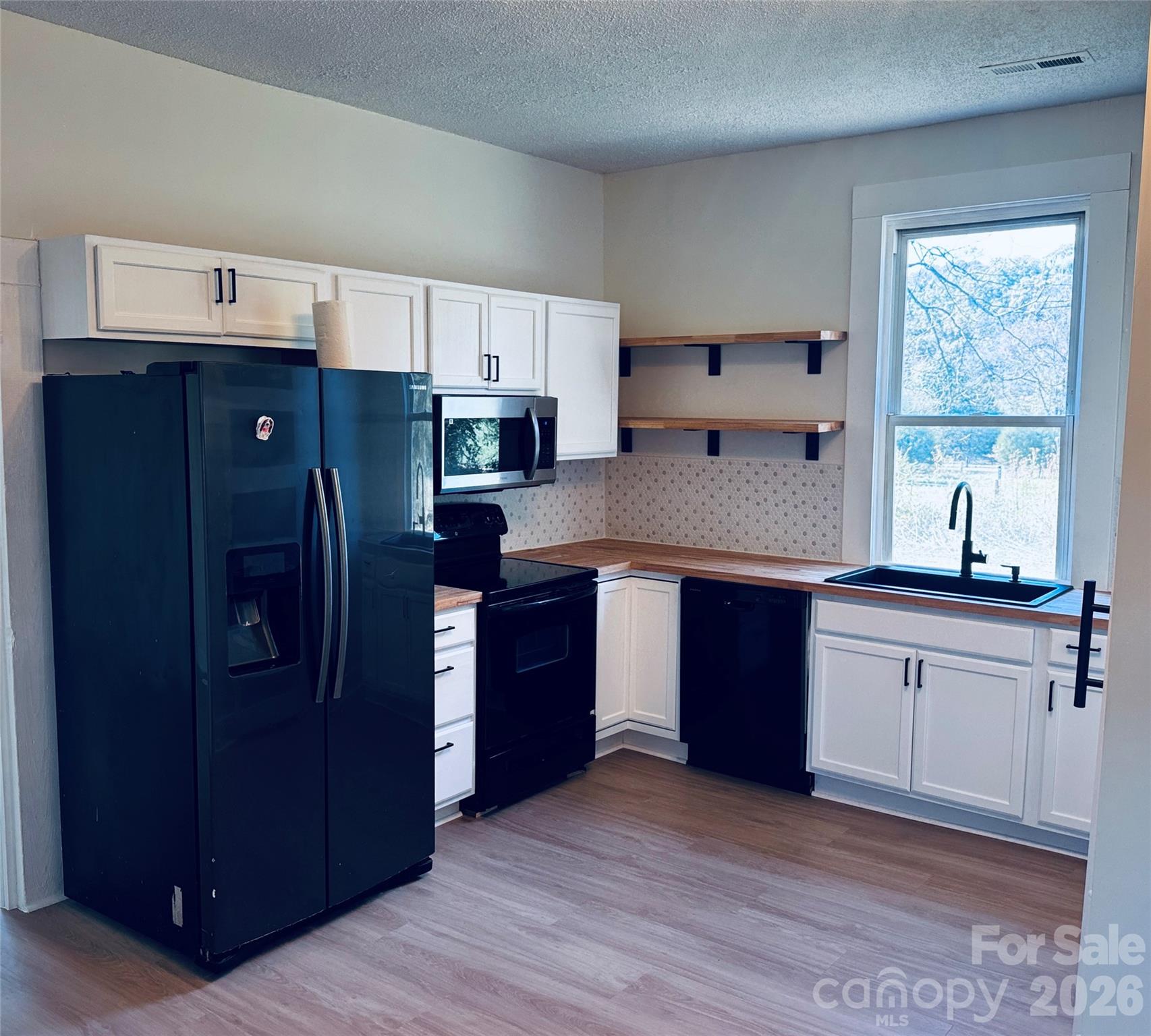 124 Smoke stack Lane