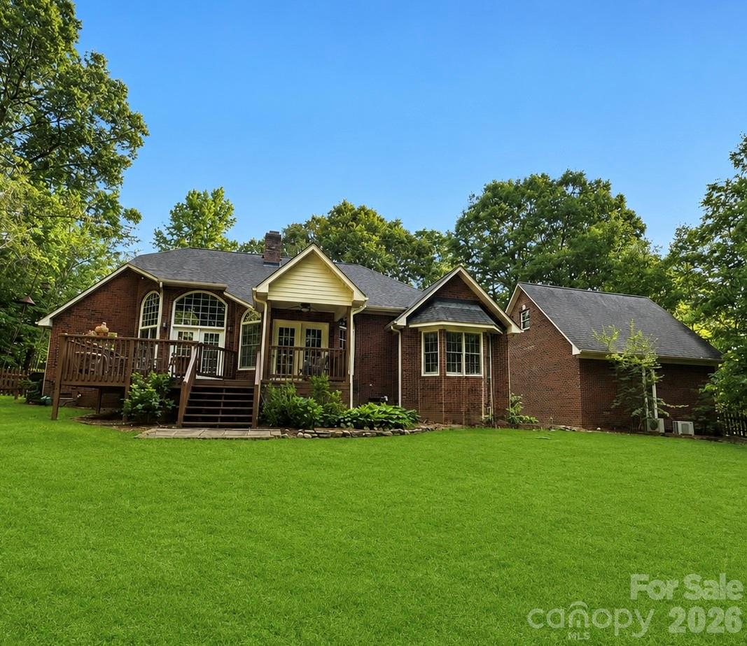 5406 Club View Drive