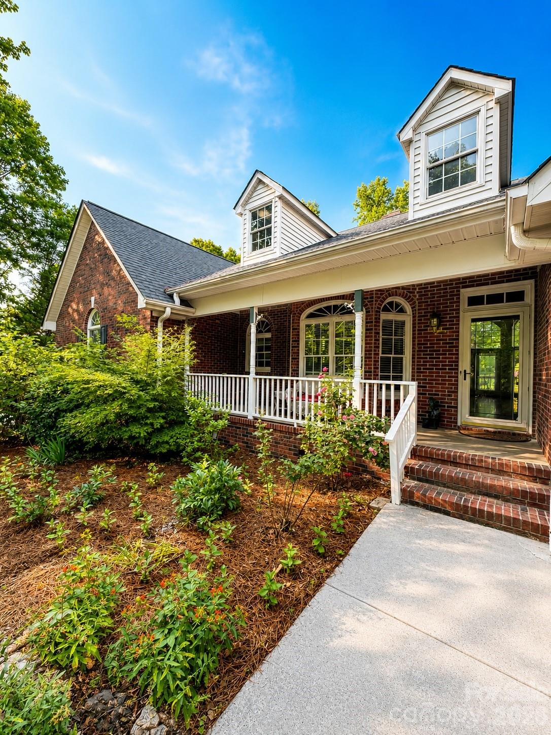 5406 Club View Drive