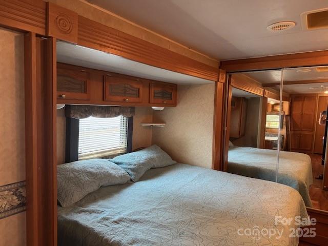 Twin Harbor - Residential