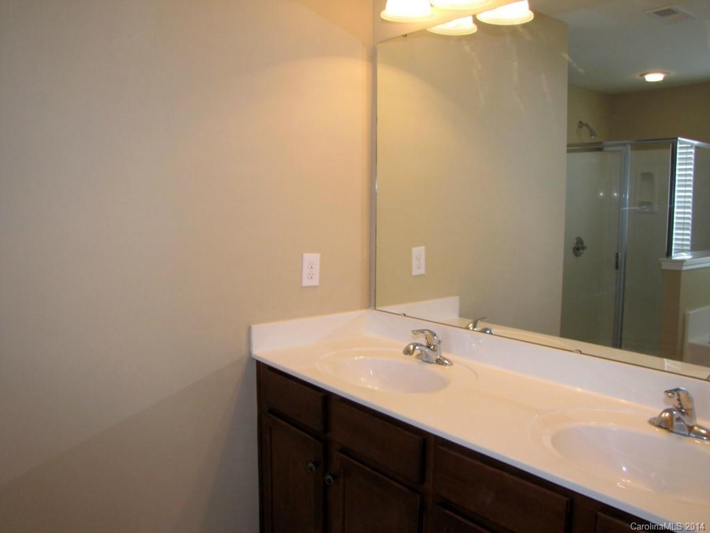 Brandon Oaks - Residential Lease