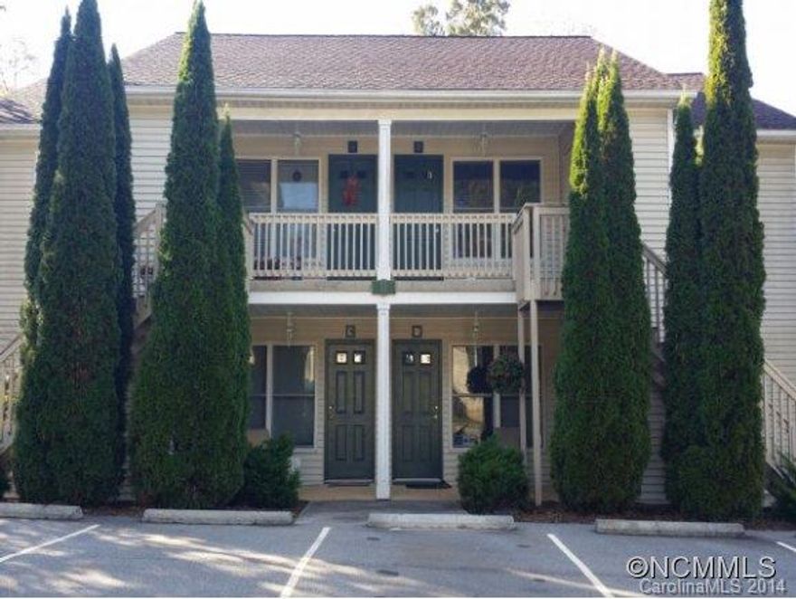 A Pristine 2-bedroom Condo in a private, wooded neighborhood close to Biltmore Lake. Bright and open floor plan with everything on one level. Reserved parking is at your front door and no steps into the home. Enjoy having your own private deck with storm door overlooking the spacious grounds and woods. Lockable storage. Convenient to eateries, shopping, groceries, schools and health care. MOVE-IN READY, INCLUDING A ONE YEAR HOME WARRANTY.