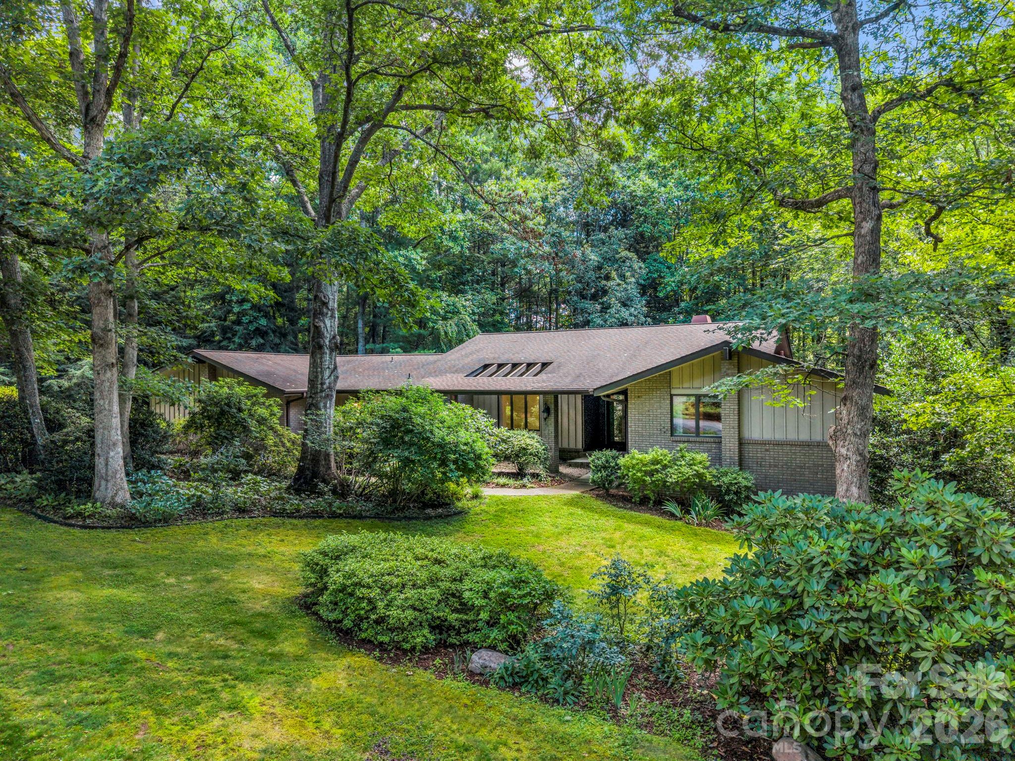 Photo 1 of 48 — 115 Woodhaven Drive, Hendersonville, NC 28739