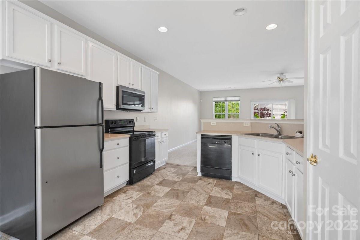 Four Seasons At Gold Hill - Residential