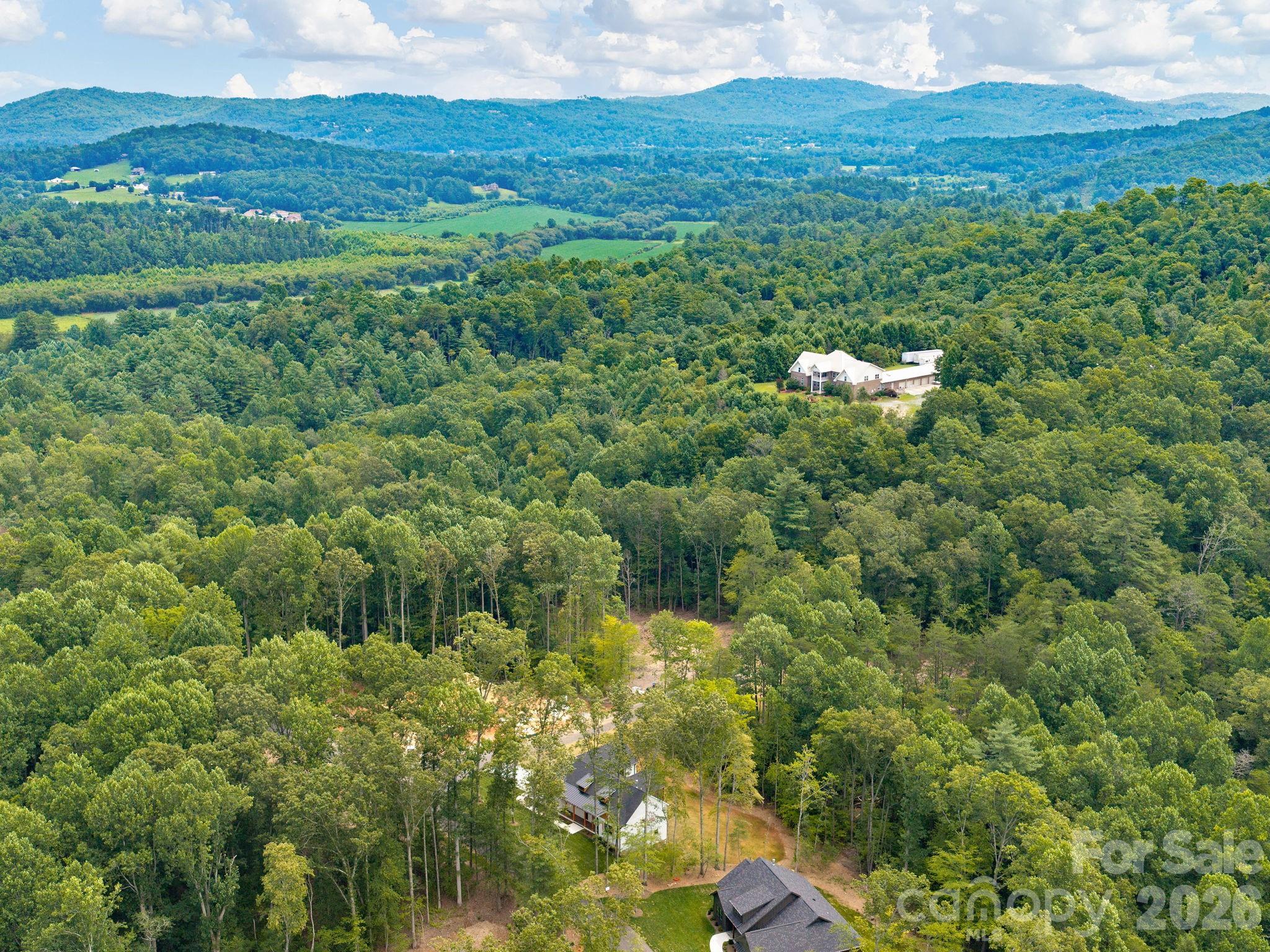 20 Nature Walk Lane, Hendersonville, NC, 28739, USA, 3 Bedrooms Bedrooms, ,4 BathroomsBathrooms,Residential,Active,20 Nature Walk Lane,4325565