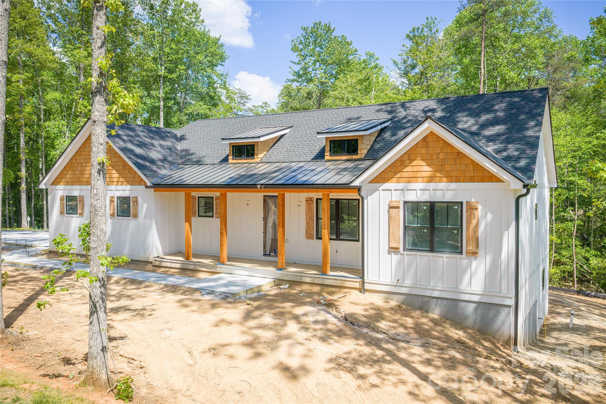 Etowah, North Carolina, 28792, United States, 3 Bedrooms Bedrooms, ,4 BathroomsBathrooms,Residential,Active,2029768