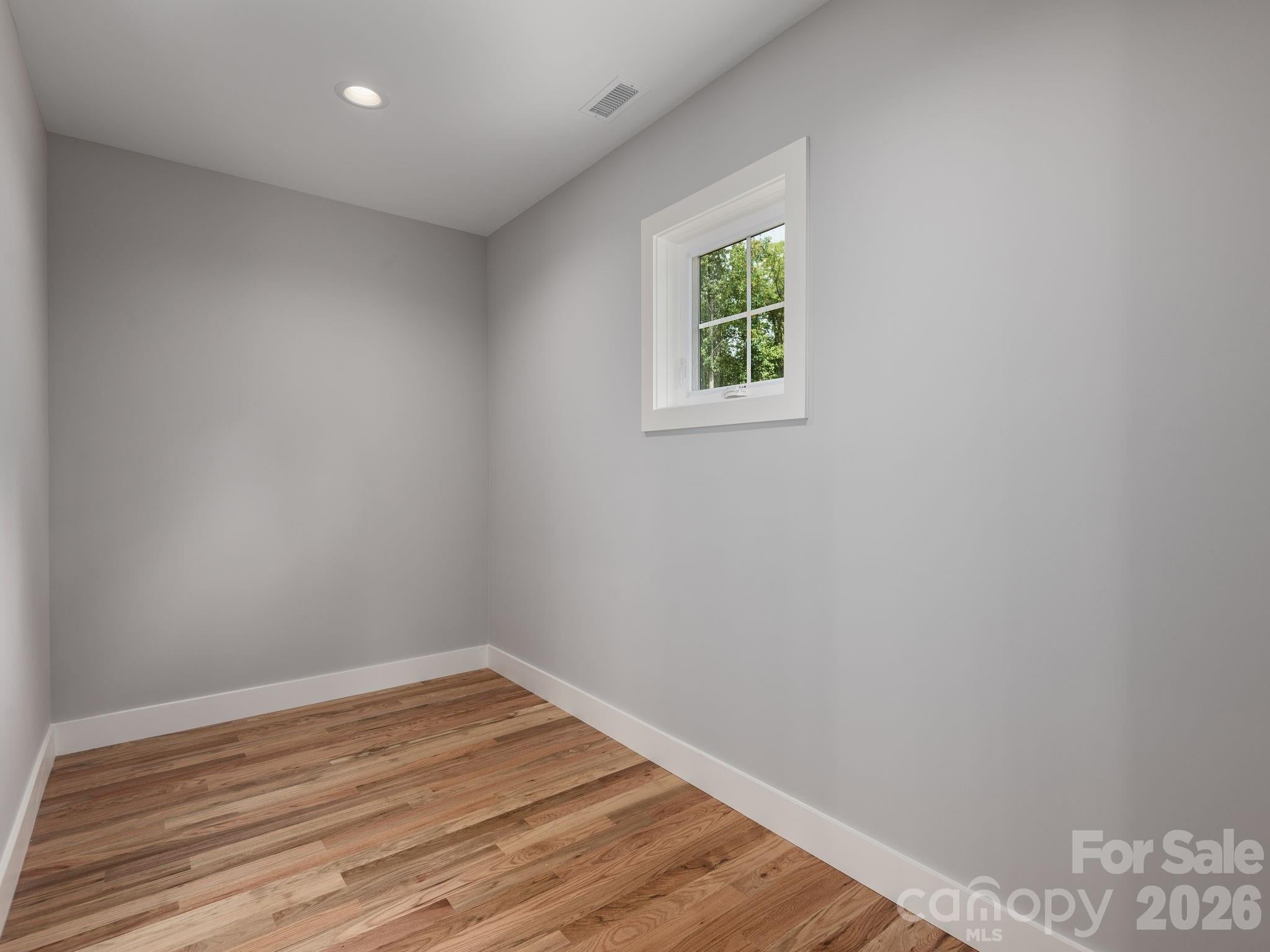 20 Nature Walk Lane, Hendersonville, NC, 28739, USA, 3 Bedrooms Bedrooms, ,4 BathroomsBathrooms,Residential,Active,20 Nature Walk Lane,4325565
