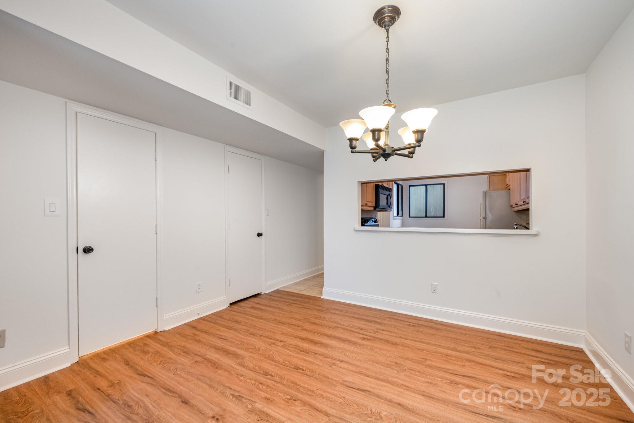 3709 Willow Point Drive