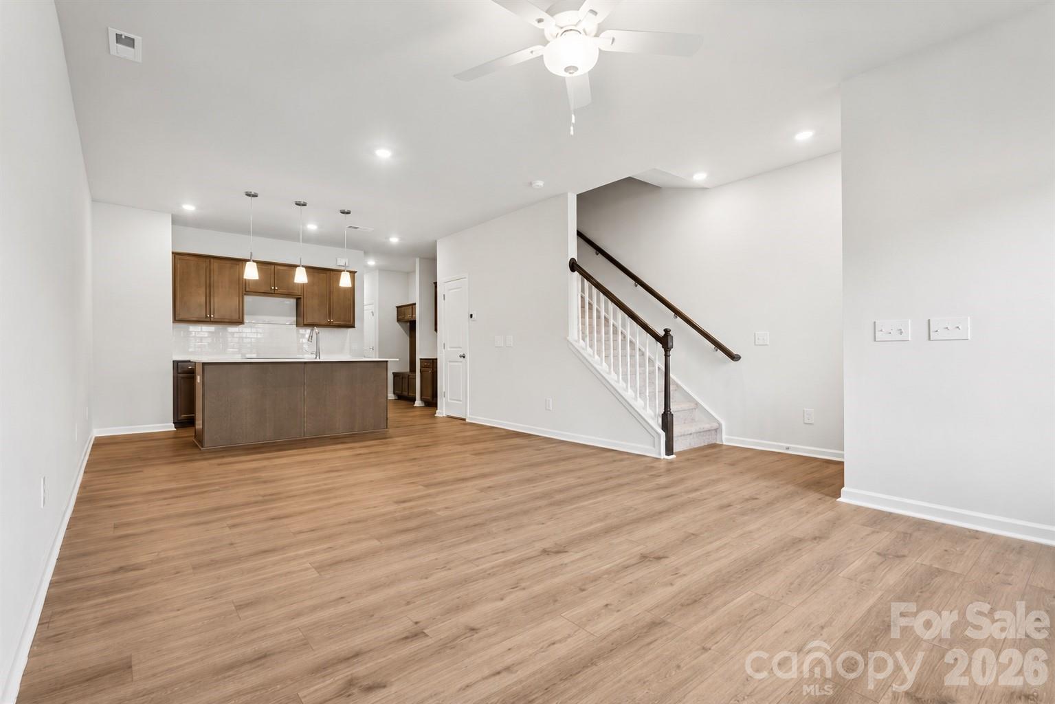4632 Lakeview Road