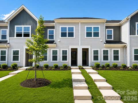 Photo of 4632 Lakeview Road, Charlotte, NC 28216 (MLS # 4406186)