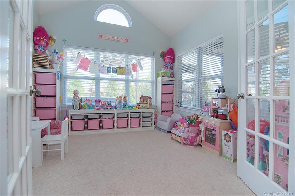 Winding Walk - Residential